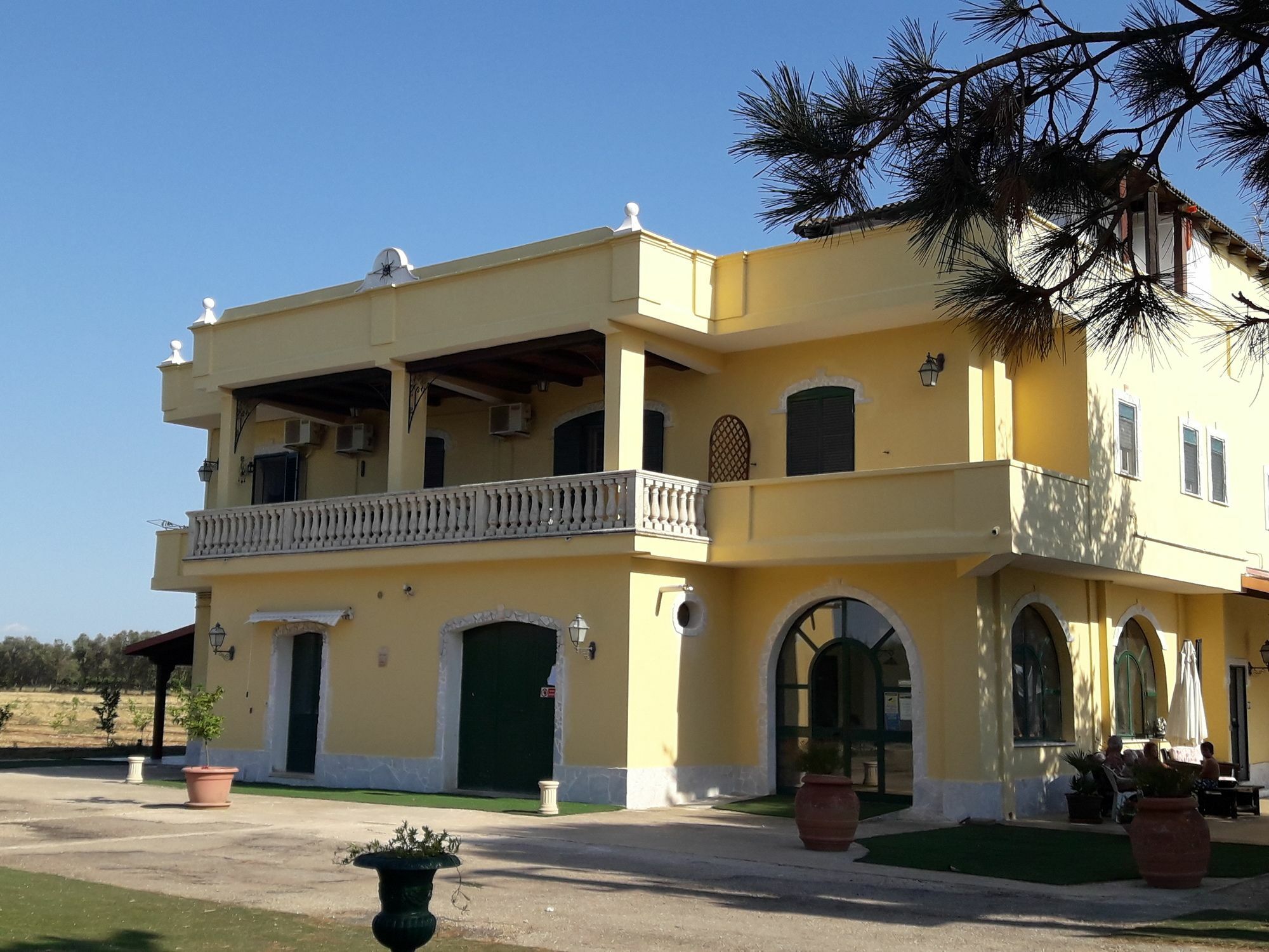 Agriturismo L' Annunziata Ліццано Екстер'єр фото